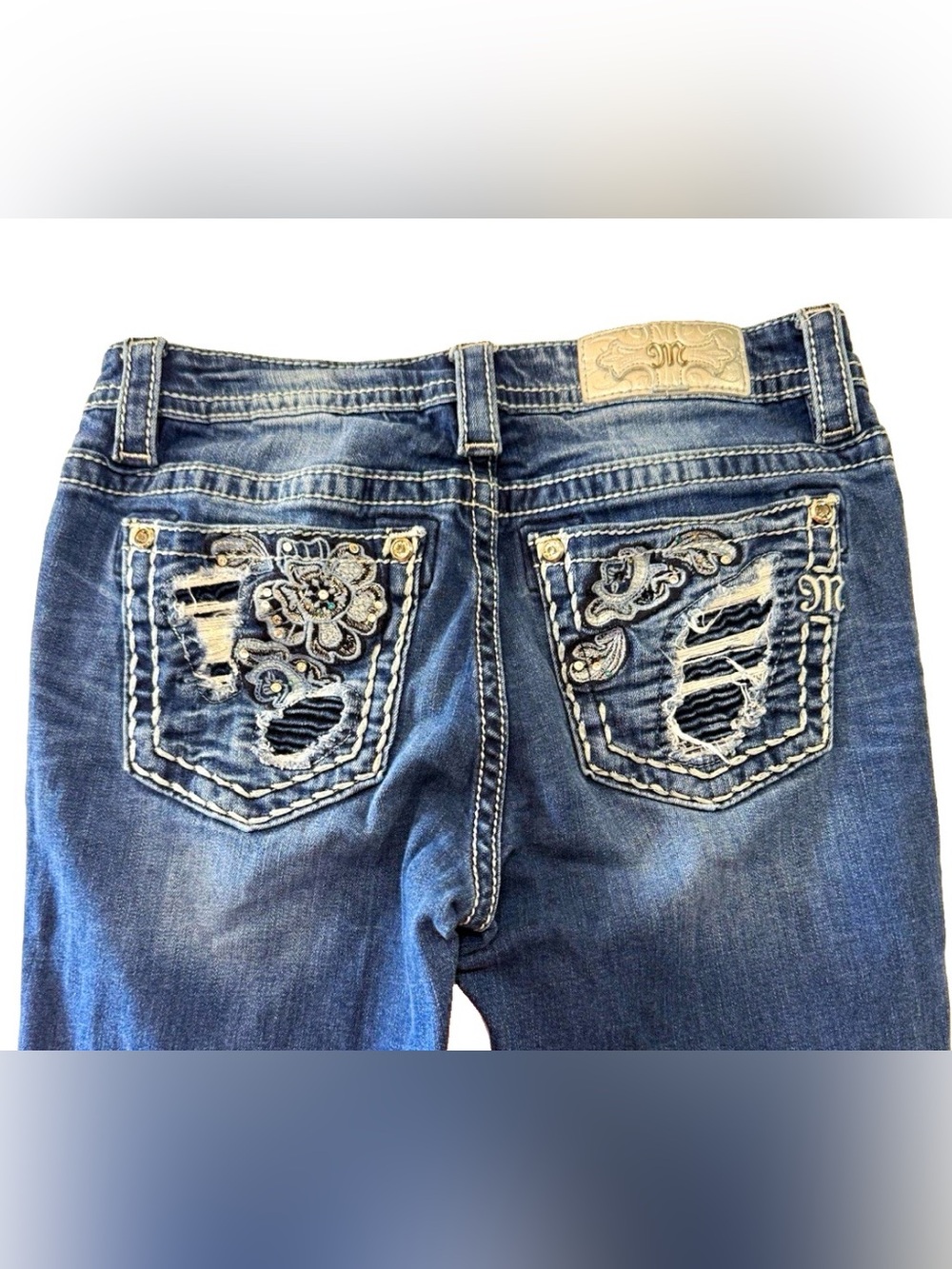 Womens Miss Me jeans Slim Bootcut Sz 28 dark Wash distressed thick stitch